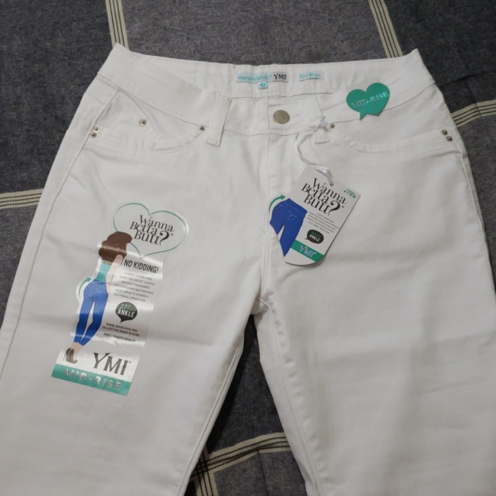 New white mid rise jeans